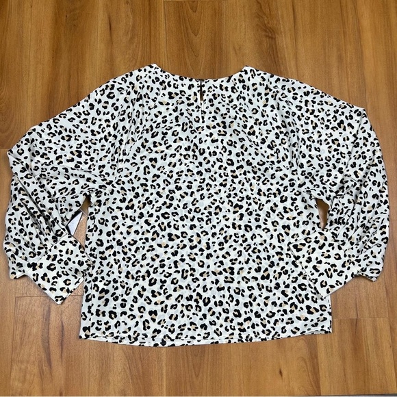 Nine West Women’s Black and Cream Animal Print Blouse Long Sleeve - Picture 3 of 10